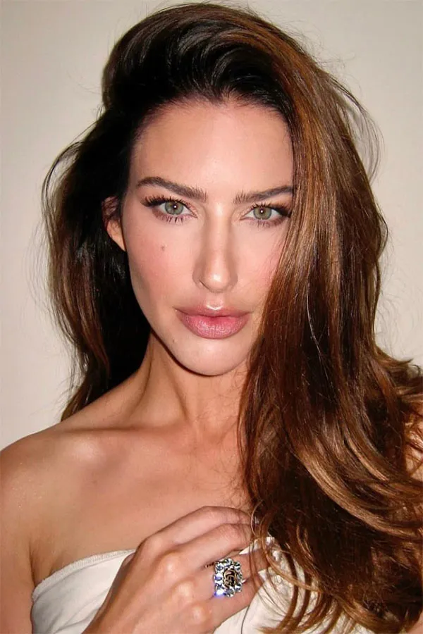 Полли Бриндл